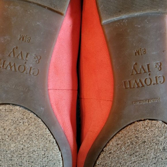 Crown & Ivy Coral and Gold Pointed Toe Flats Sz 8.5 - Picture 4 of 7